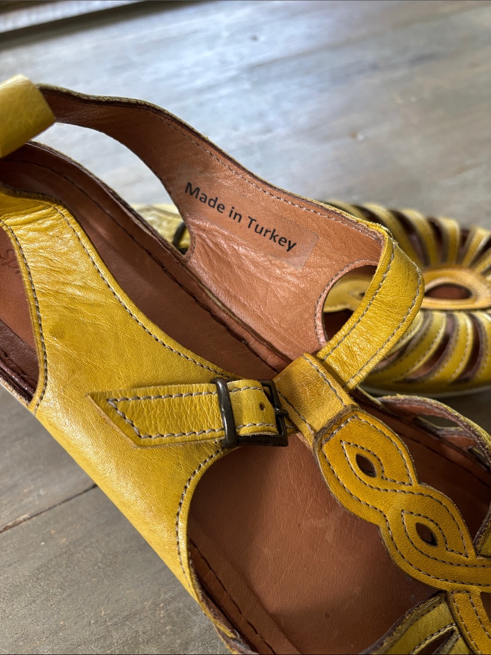 Spring Step yellow sandals - Picture 4 of 6